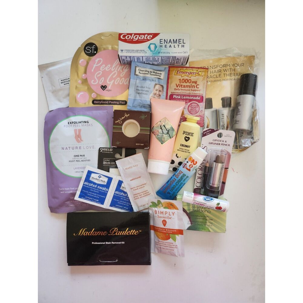19 Pieces of Assorted Travel Items B33